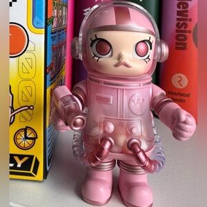 100% MEGA SPACE MOLLY Series 4 Smitten Love Regular